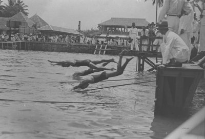 游泳比赛，1930年代